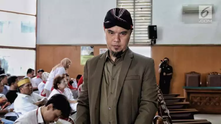 Ahmad Dhani didakwa pencemaran nama baik untuk kasus di Surabaya