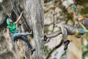 5 Seleb cantik Tanah Air ini jago panjat tebing, tangguh banget