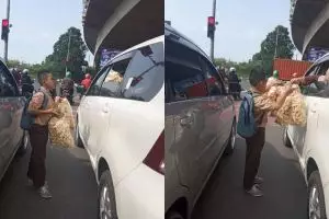 Viral anak SD berseragam nyambi jadi pengasong di perempatan