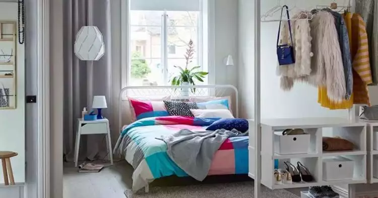 9 Ide desain kamar tidur mungil, ruang kecil jadi terasa mewah