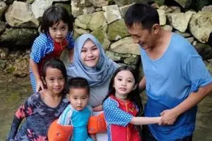 7 Cara Zaskia Adya Mecca mendidik anak ini unik, bisa ditiru