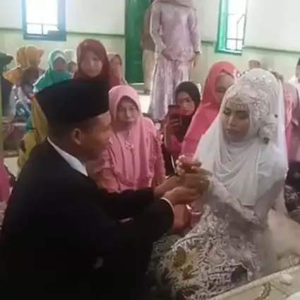 Viral pernikahan dengan maskawin es cendol, nikah tak harus mahal