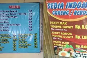 14 Menu warung ini absurd banget, bikin pembeli tepuk jidat