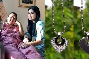 Ani Yudhoyono diberi fans kalung kesehatan, ini harga & khasiatnya