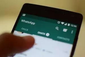 5 Cara mudah menghapus pesan WhatsApp yang telah lama terkirim