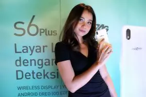 Smartphone keren ini cocok buat milenial, harganya nggak bikin bokek