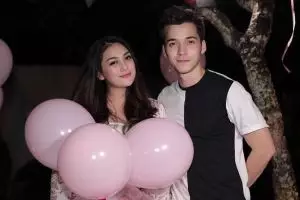 5 Potret bahagia Celine Evangelista umumkan hamil anak keempat