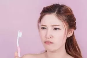 7 Kesalahan menggosok gigi ini sepele tapi fatal, bikin ngilu