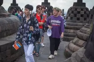 Berkunjung ke Magelang, ini momen Super Junior & TVXQ di Borobudur 