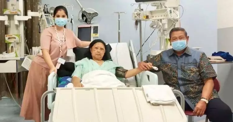 Senyuman Ani Yudhoyono berjuang melawan kanker darah, bikin haru