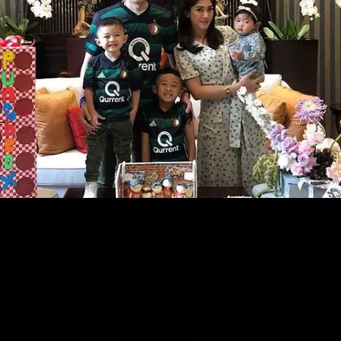 7 Gaya Ibas Yudhoyono pakai jersey sepak bola, apa tim favoritnya?