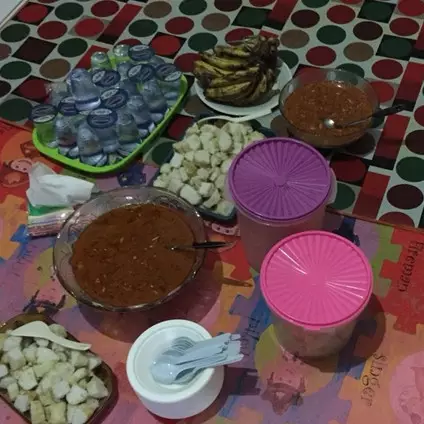 Kisah remaja ultah tak dihadiri satupun temannya, bikin terenyuh