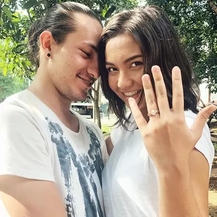 10 Potret kedekatan Angela Gilsha dan Dylan Carr, bikin baper