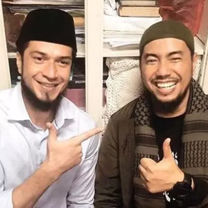 17 Potret bukti beda pilihan capres tetap berteman, rukun terus