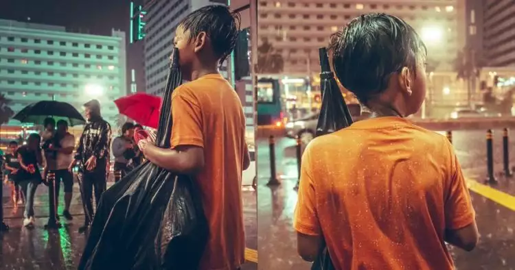 Foto bocah ojek payung ini menyimpan kisah haru di baliknya