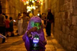 4 Negara ini punya tradisi unik jelang buka puasa