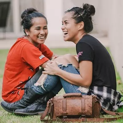 12 Potret kompak Chika dan Lia Waode, sibling goals abis