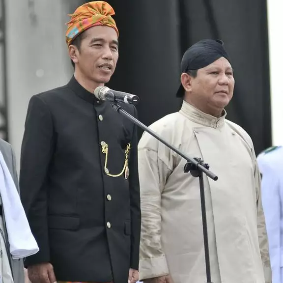  Ramalan tarot masa depan Indonesia jika Jokowi atau Prabowo terpilih 