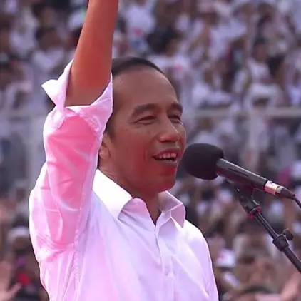 12 Aksi panggung seleb di Konser Putih Bersatu, penuh semangat