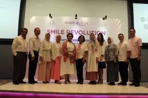 Begini caranya merawat gigi sensitif, bikin senyum makin lebar