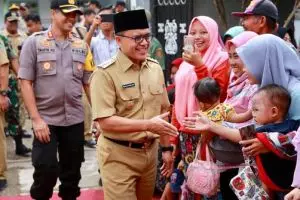 Bupati Anas keliling pada hari pencoblosan, ajak warga tak golput