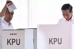 Gaya Jokowi nyoblos dari masa ke masa, sejak Pilkada Solo