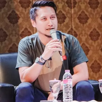 Arie Untung hapus postingan ucapan selamat Jokowi, ini alasannya