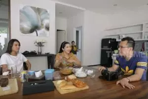 Ashanty ungkap rumahnya banyak hantu dan ngotot ingin pindah