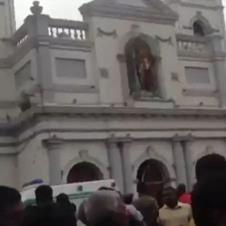 6 Ledakan bom di gereja &amp; hotel Sri Lanka, sedikitnya 50 orang tewas