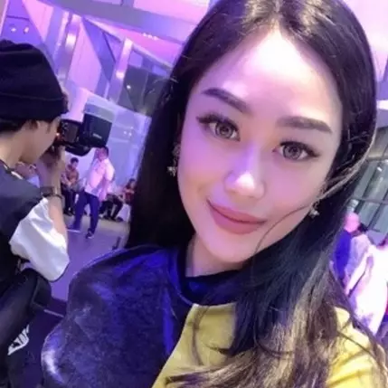 Gaya cetar seleb di acara syukuran ultah Ardi Bakrie