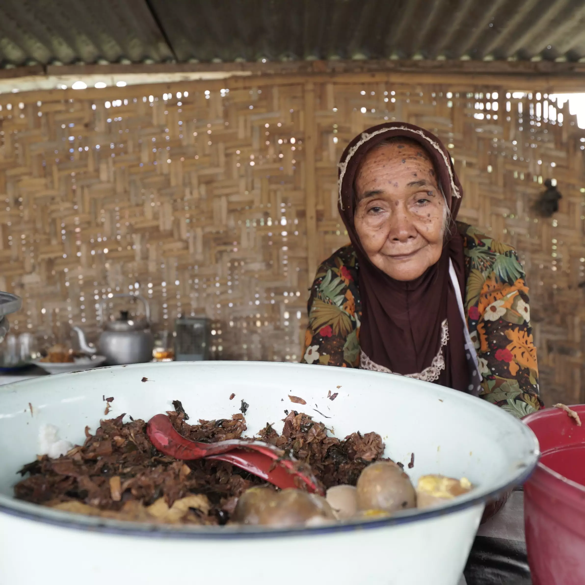 Kisah Mbah Waginah, usia hampir seabad tetap semangat jual gudeg