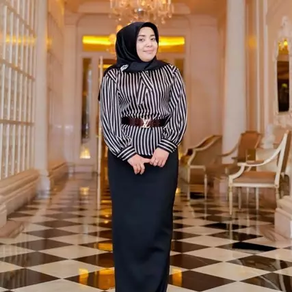 5 Momen kebersamaan Muzdalifah dengan 'orangtuanya', jarang terekspos