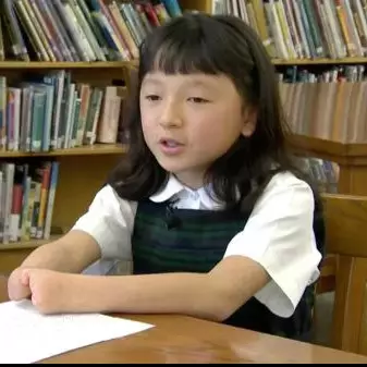 Kisah haru bocah tak punya jari tangan berhasil juara menulis