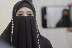  Bukan kanker, Peggy Melati Sukma idap tumor