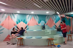 Bergaya kekinian, 4 spot di food court ini instagramable banget