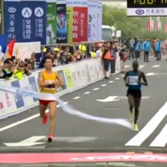 Atlet China ini teruskan lari maraton meski terkena diare