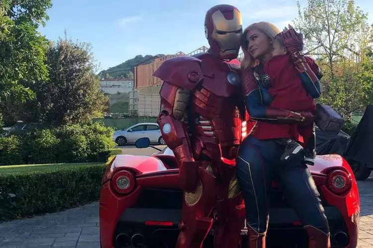 Demam Avengers, Kylie Jenner dan keluarga cosplay superhero Marvel