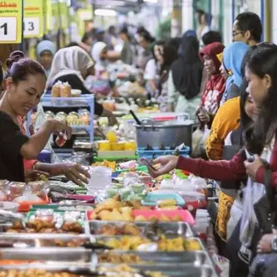 5 Pasar Ramadan paling legendaris di Indonesia, surganya takjil