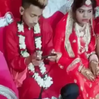 Cowok ini main PUBG pas pesta pernikahan, reaksi istrinya tak terduga