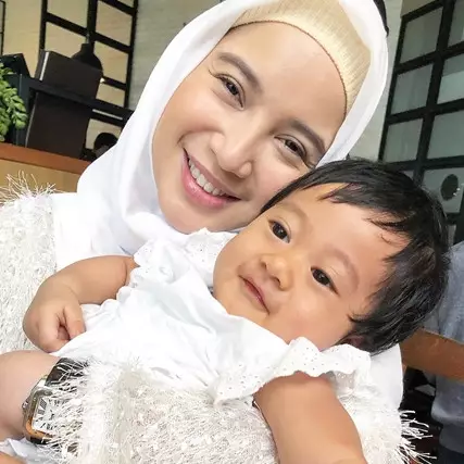 6 Momen kedekatan Chacha Frederica &amp; Sedah Mirah, bak anak sendiri