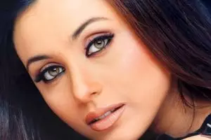 10 Transformasi Rani Mukherjee di berbagai film, cantiknya awet