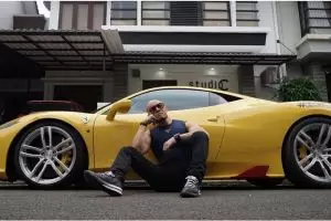 10 Penampakan rumah Deddy Corbuzier, ruang fitnessnya lengkap abis