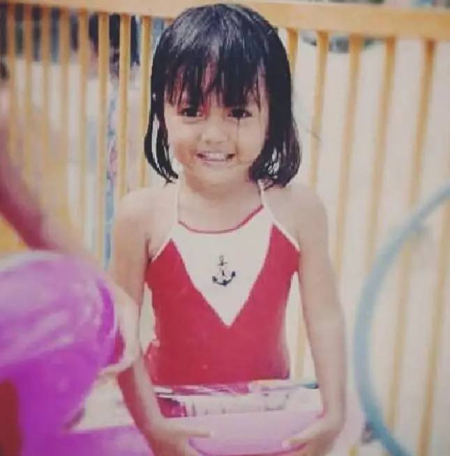 9 Transformasi Anastasia Herzigova, istri Ge Pamungkas keturunan India