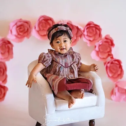 7 Gaya pemotretan Sedah Mirah, ekspresinya bikin gemes