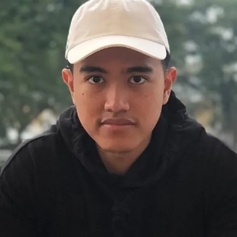 Outfit melayat dibandingkan dengan Sandiaga, ini respons Kaesang