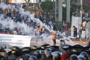 Polri sebut perusuh 22 Mei gunakan benda mematikan untuk serang polisi