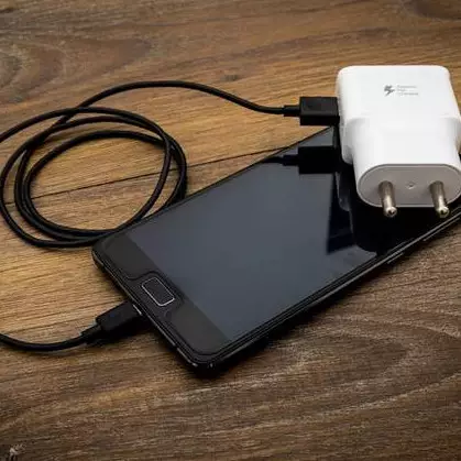 9 Cara mengatasi agar HP tidak cepat panas