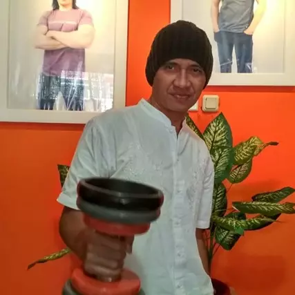 Tak lagi dirawat di RS, Agung Hercules jalani pengobatan alternatif