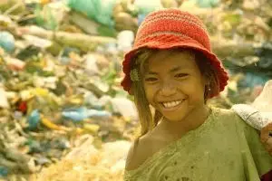 Dulu pemulung, kini cewek ini jadi lulusan terbaik di Australia