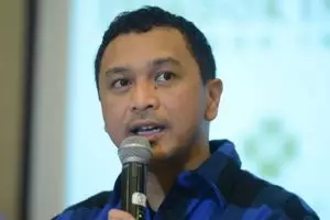 Gagal Pileg, Giring Ganesha stres dan menangis di makam mertua